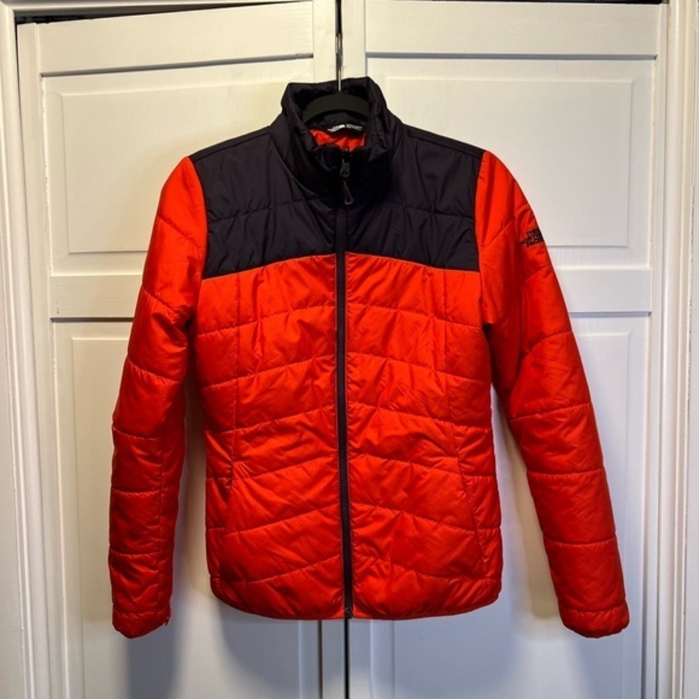 The North Face Full Zip Puffer Jacket Size Women’s Small Color Red/Blue